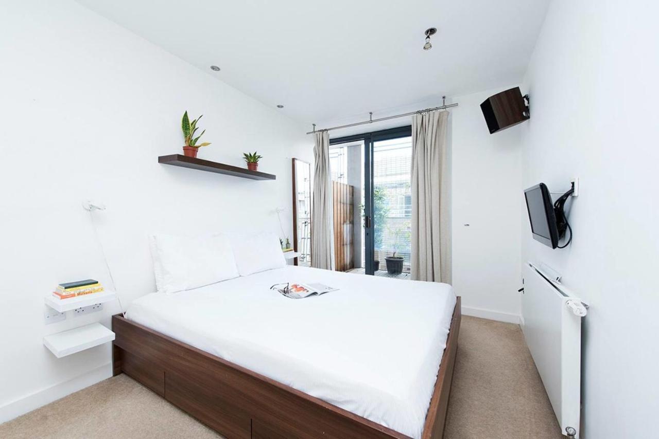 Stylish 2 Bedroom Flat With Balcony In London Exterior photo