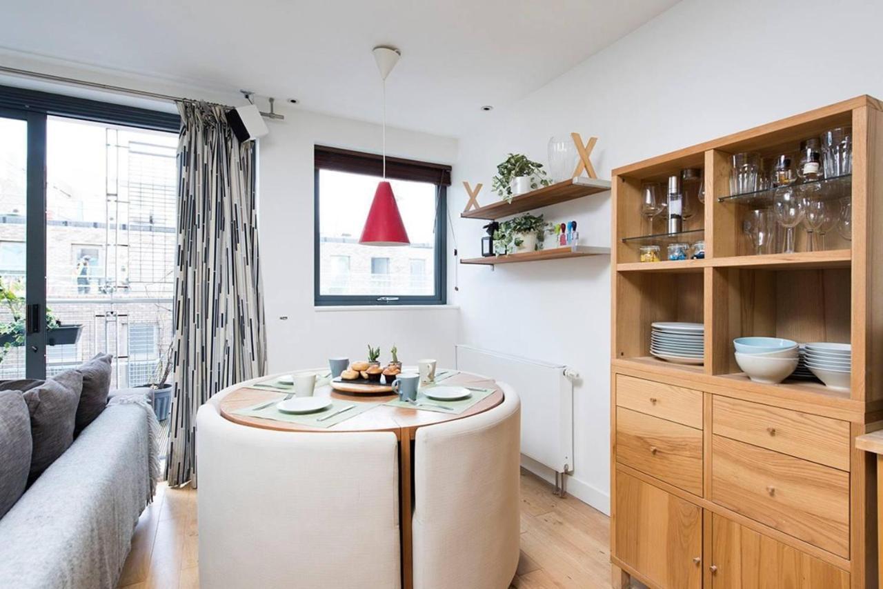 Stylish 2 Bedroom Flat With Balcony In London Exterior photo
